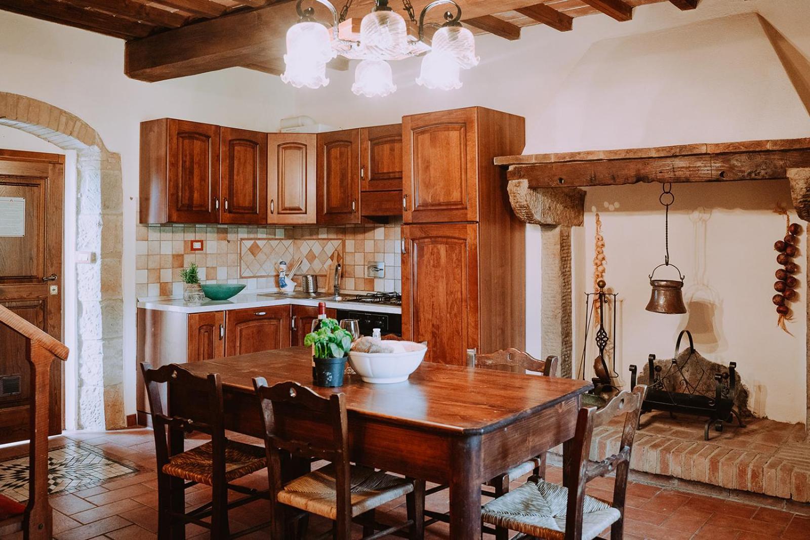 Agriturismo Lucertola 蒙泰卡蒂尼瓦尔迪切奇纳 外观 照片